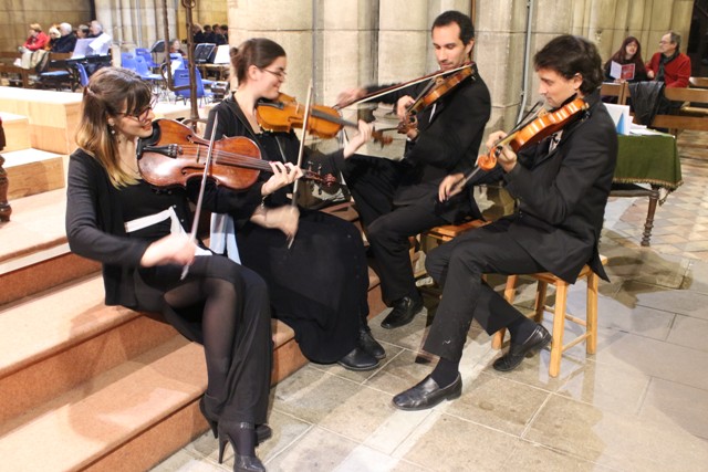 23 notre dame dernier echauffemant des violons